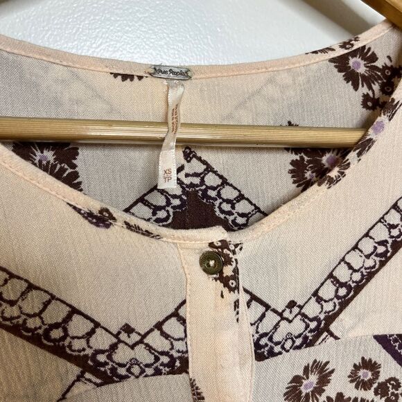 Free People Long Sleeve Boho Floral Tunic Light Pink & Maroon Size XS - Picture 5 of 6